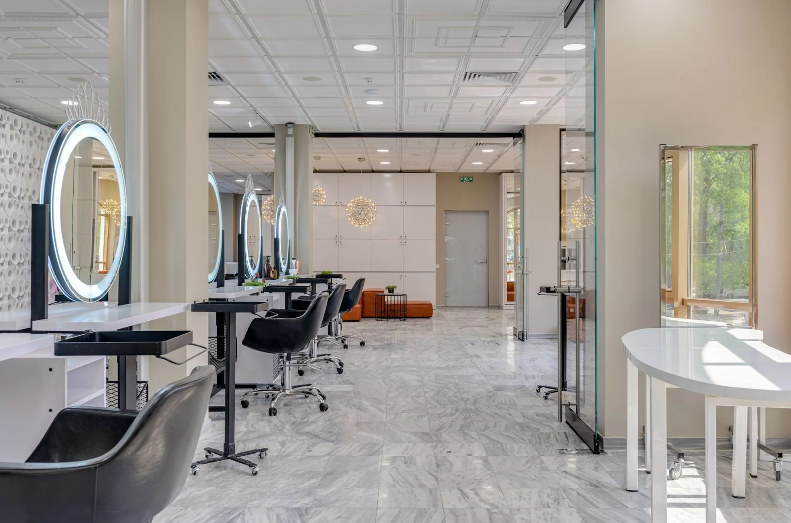 Atendimento de estética no Studio Natihele