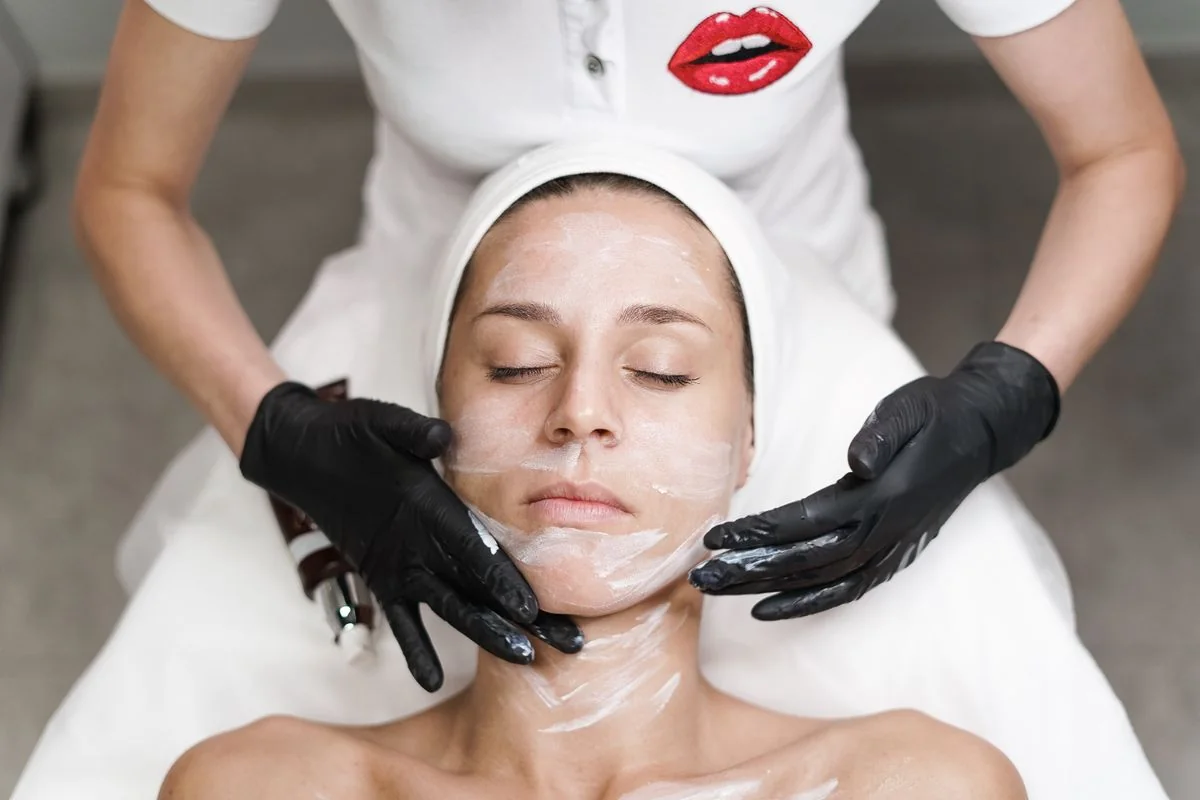 Tratamento facial no Studio Natihele